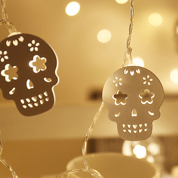 Saker Halloween White Hollow Metal Skull String Lights
