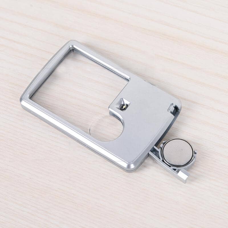 SAKER LED Card Type Magnifier for Reading