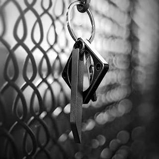 Saker Heavy Duty EDC Keychain Prybar