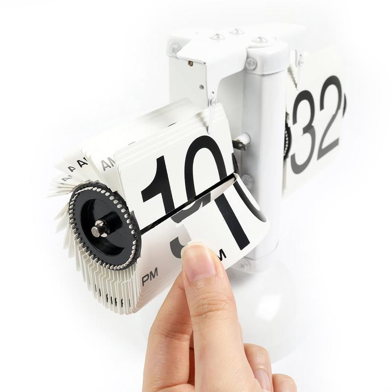 Sakerplus Mechanical Auto Flip Desk Clock