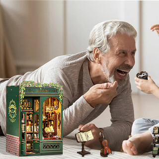 Sakerplus Mini Bookstore DIY Kit Decor