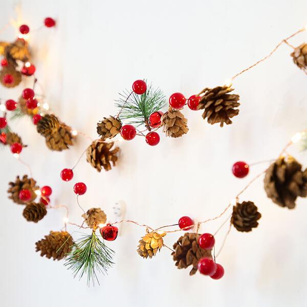 Christmas Pine Cone & Mulberry Decorative String Light